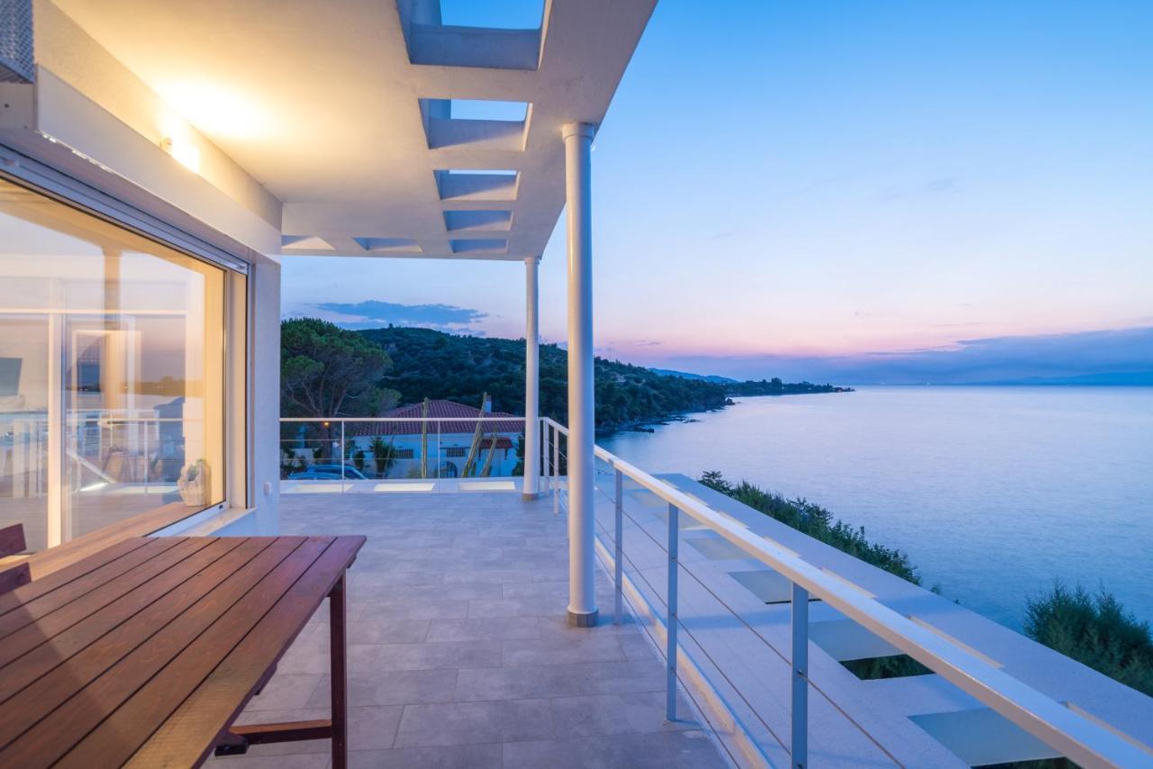 Epipleon Suites Agioi Apostoloi  Exterior photo
