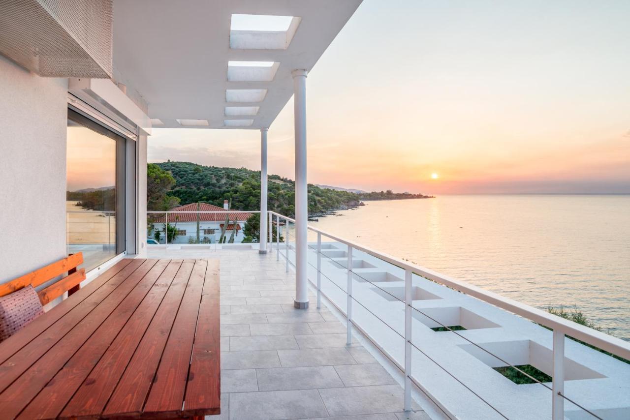 Epipleon Suites Agioi Apostoloi  Exterior photo