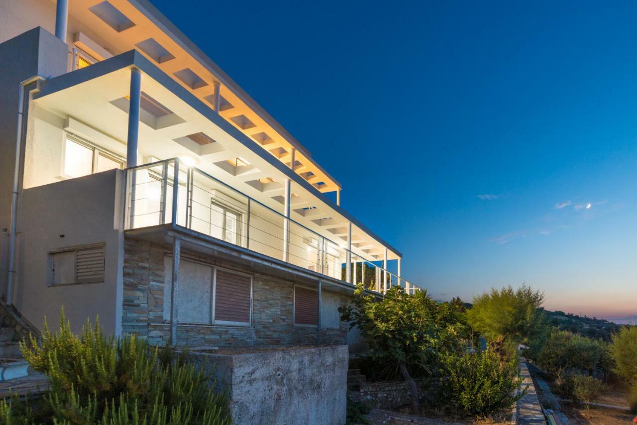 Epipleon Suites Agioi Apostoloi  Exterior photo