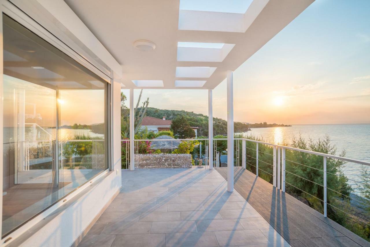 Epipleon Suites Agioi Apostoloi  Exterior photo