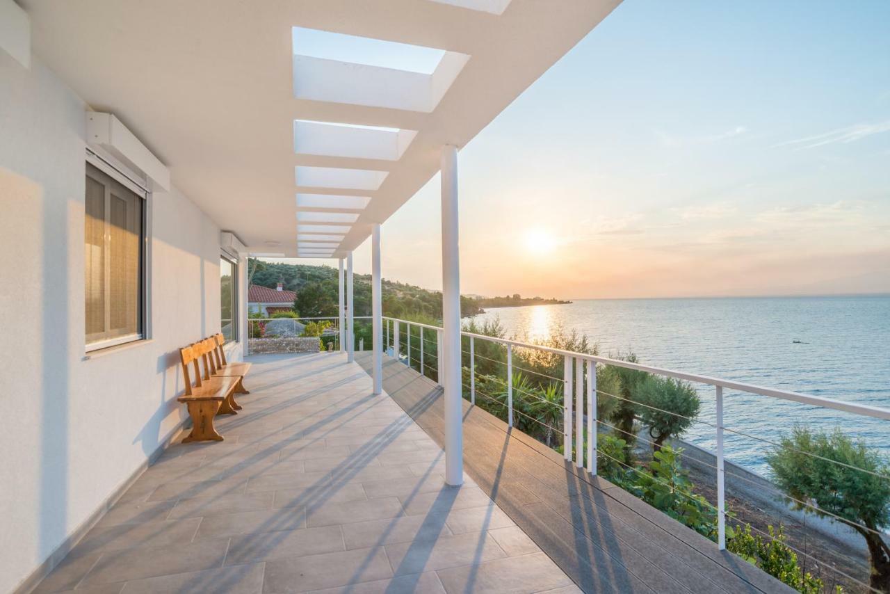 Epipleon Suites Agioi Apostoloi  Exterior photo